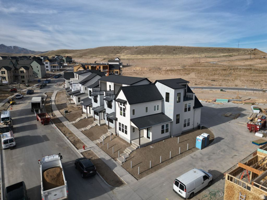 Image 16 of property listing at 6996 W HIDDEN HILLS WAY #182, West Jordan, UT 84081