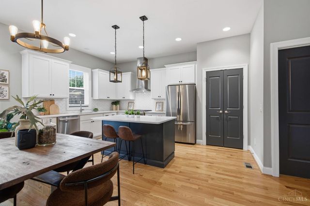 3118 Woodburn Avenue, Cincinnati, OH 45207