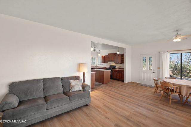 17963 S Via Del Minero, Vail, AZ 85641