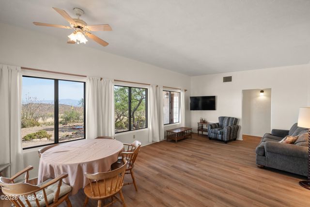 17963 S Via Del Minero, Vail, AZ 85641