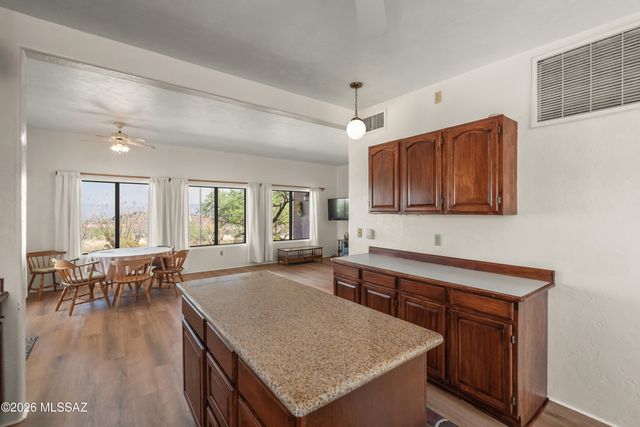 17963 S Via Del Minero, Vail, AZ 85641