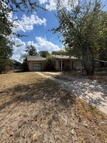 515 Patterson Drive, Mansfield, TX 76063