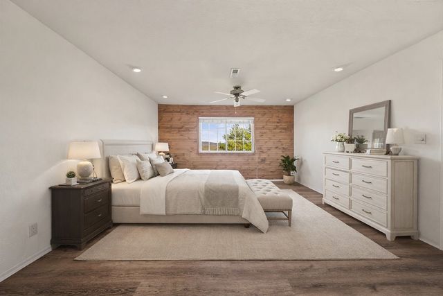 10910 S Whitehouse Road, Fayetteville, AR 72701