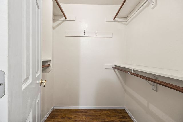 10910 S Whitehouse Road, Fayetteville, AR 72701