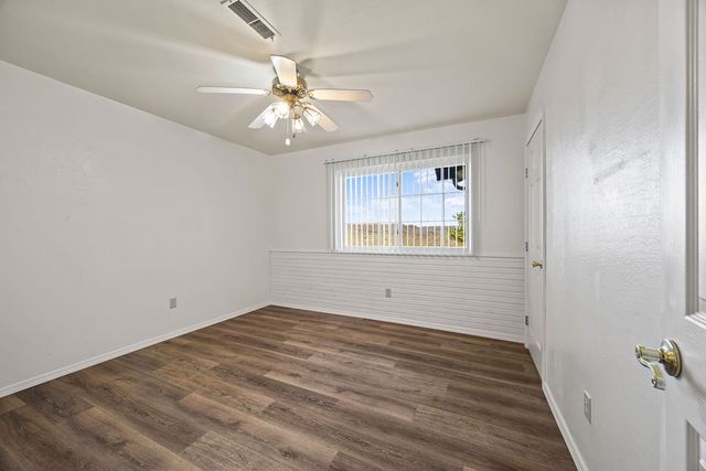 10910 S Whitehouse Road, Fayetteville, AR 72701