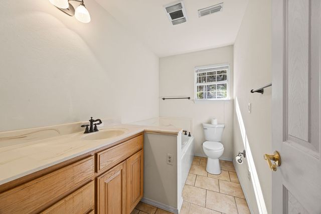 10910 S Whitehouse Road, Fayetteville, AR 72701