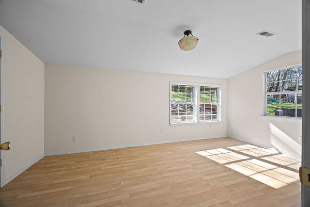 10910 S Whitehouse Road, Fayetteville, AR 72701