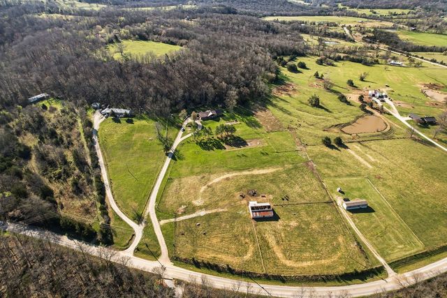 10910 S Whitehouse Road, Fayetteville, AR 72701