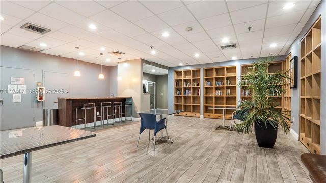 850 N Miami Ave W-1707, Miami, FL 33136