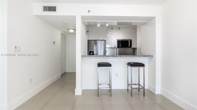 850 N Miami Ave W-1707, Miami, FL 33136