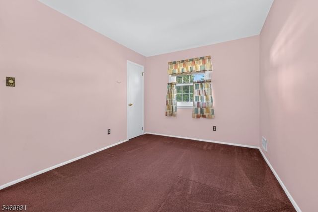 267 Seville Ct, Bridgewater Twp., NJ 08807