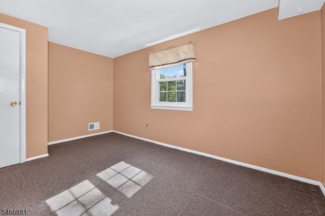 267 Seville Ct, Bridgewater Twp., NJ 08807