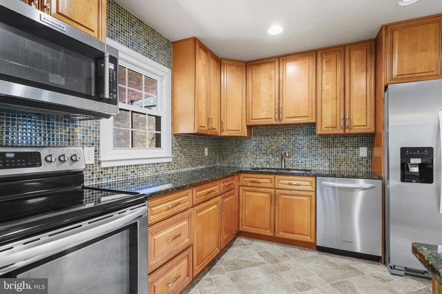 14104 LINDENDALE RD, Woodbridge, VA 22193