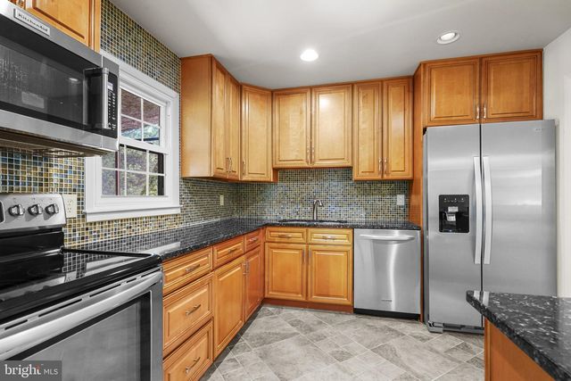 14104 LINDENDALE RD, Woodbridge, VA 22193