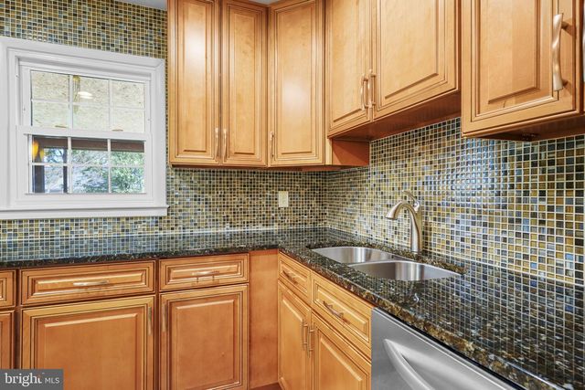 14104 LINDENDALE RD, Woodbridge, VA 22193