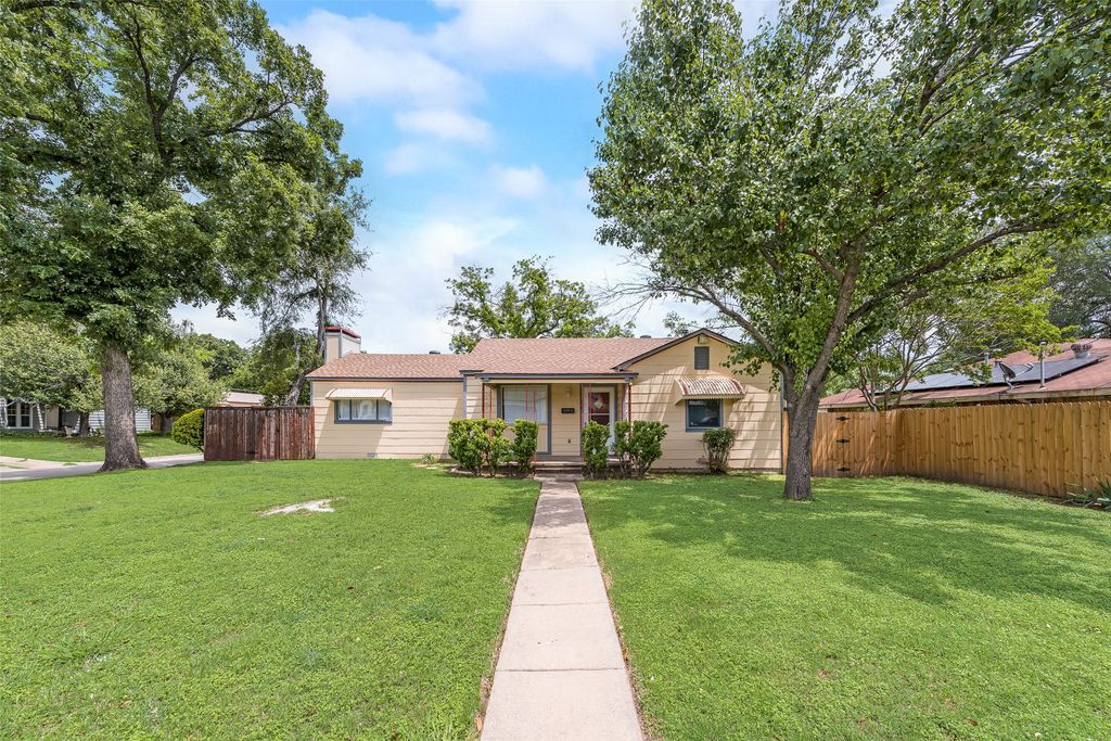1104 Trinity View Street, Irving, TX 75060