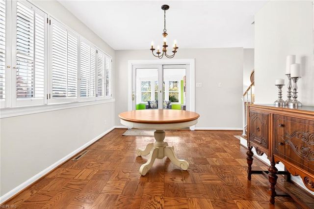 604 Kings Grant RD, Virginia Beach, VA 23452