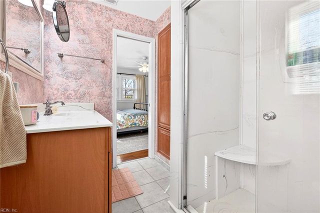 604 Kings Grant RD, Virginia Beach, VA 23452