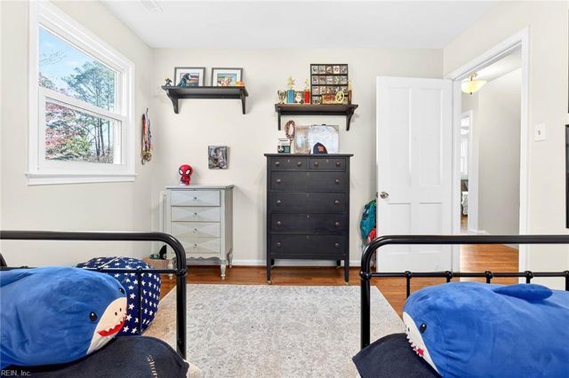 604 Kings Grant RD, Virginia Beach, VA 23452