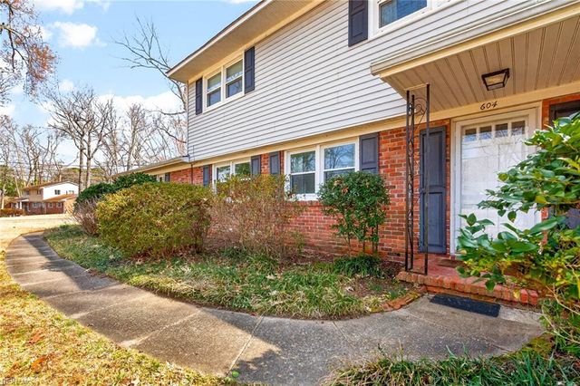604 Kings Grant RD, Virginia Beach, VA 23452