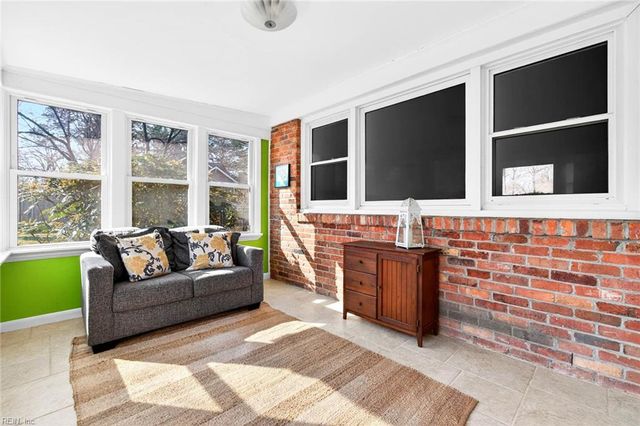 604 Kings Grant RD, Virginia Beach, VA 23452