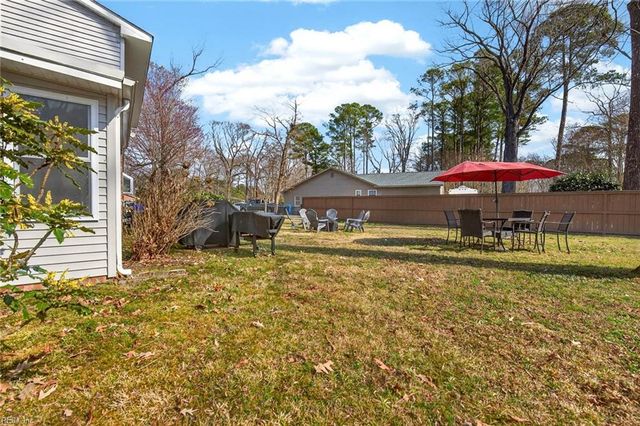 604 Kings Grant RD, Virginia Beach, VA 23452