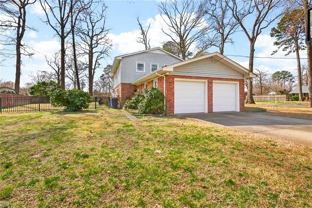 604 Kings Grant RD, Virginia Beach, VA 23452