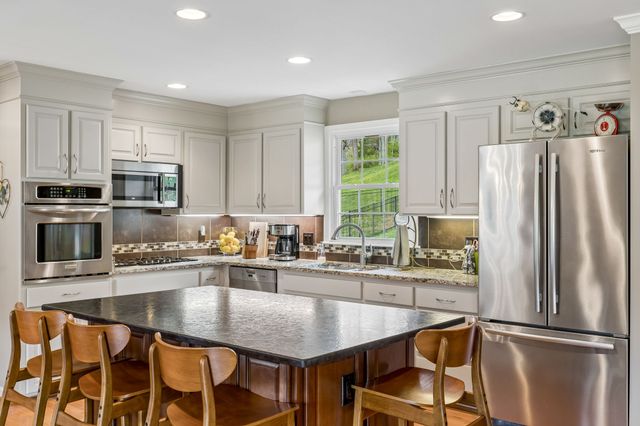 808 Rodney Dr, Nashville, TN 37205