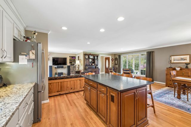 808 Rodney Dr, Nashville, TN 37205