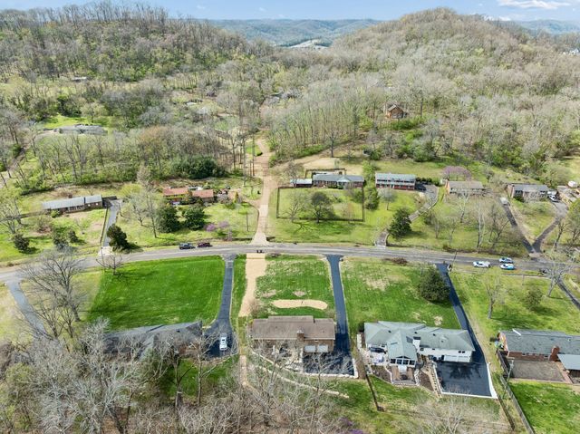 808 Rodney Dr, Nashville, TN 37205