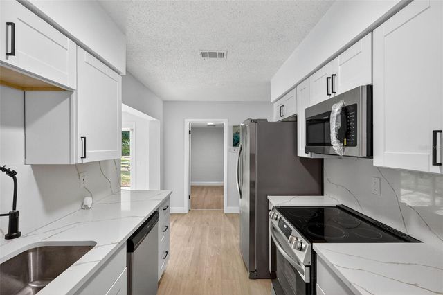 559 VINE AVENUE, Dunedin, FL 34698