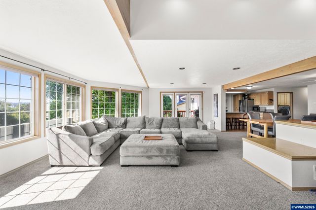 1589 Kenard St NW, Salem, OR 97304