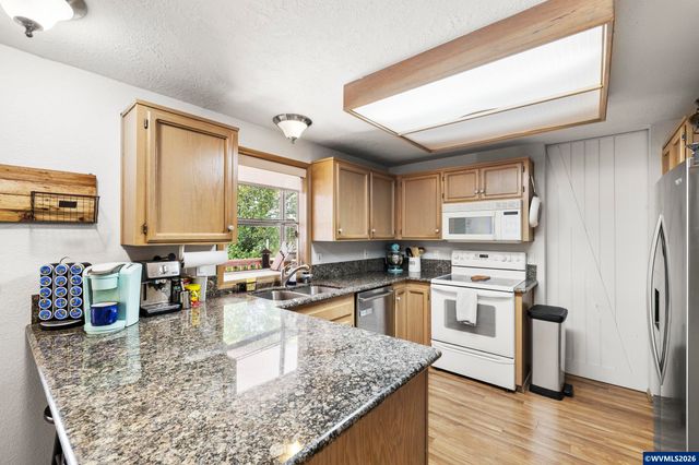 1589 Kenard St NW, Salem, OR 97304