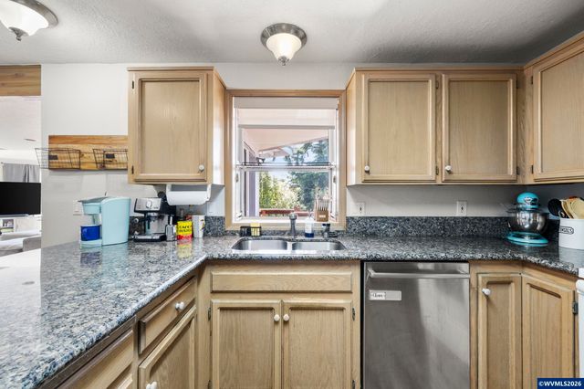 1589 Kenard St NW, Salem, OR 97304