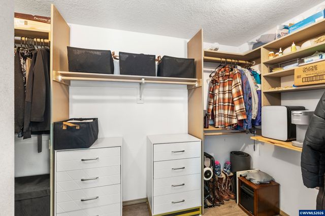1589 Kenard St NW, Salem, OR 97304