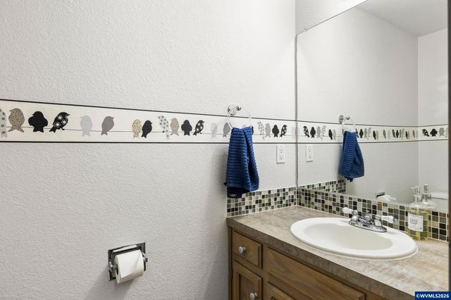1589 Kenard St NW, Salem, OR 97304