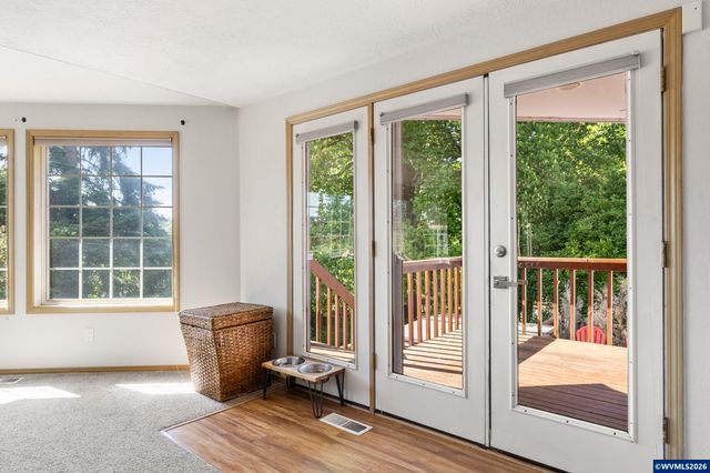 1589 Kenard St NW, Salem, OR 97304