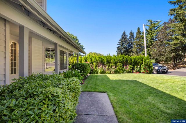 1589 Kenard St NW, Salem, OR 97304