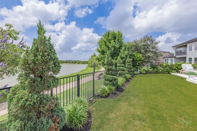 5030 Quiet Falls Lane, Fulshear, TX 77441