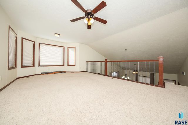 8103 S Brenda Pl Place, Sioux Falls, SD 57108