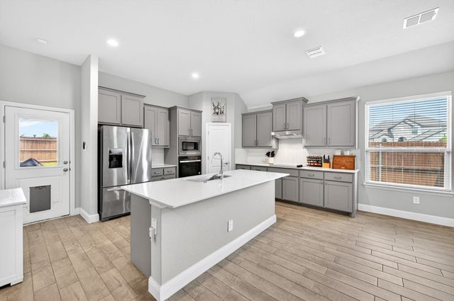 829 Poppie Lane, Midlothian, TX 76065