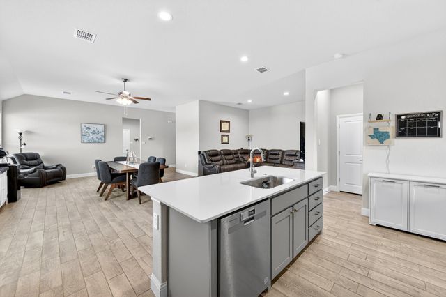 829 Poppie Lane, Midlothian, TX 76065