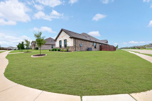 829 Poppie Lane, Midlothian, TX 76065