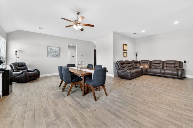 829 Poppie Lane, Midlothian, TX 76065