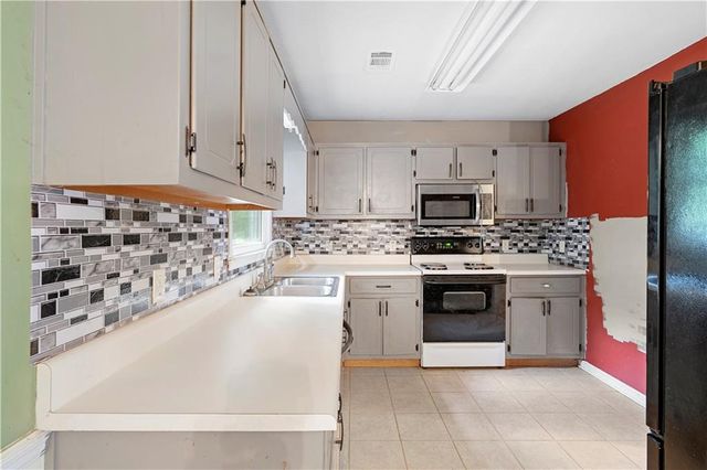5510 Concord Circle, Gainesville, GA 30507