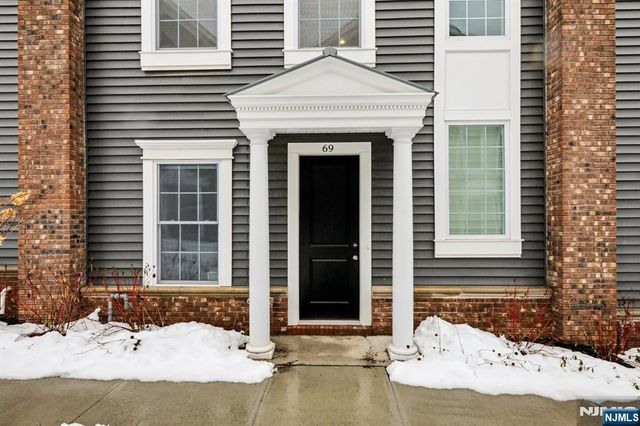69 Parkside Lane 1203, Teaneck, NJ 07666