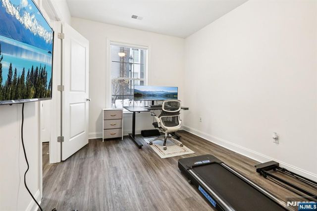 69 Parkside Lane 1203, Teaneck, NJ 07666