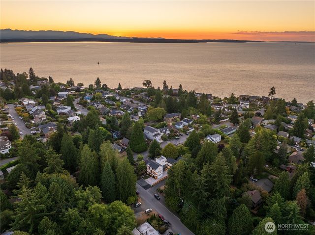 2652 NW 95th Street, Seattle, WA 98117