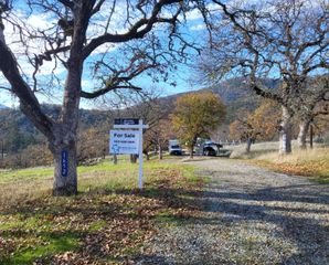 1652 China Gulch Road, Jacksonville, OR 97530