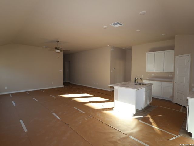 1112 Limestone Ridge, Seguin, TX 78155